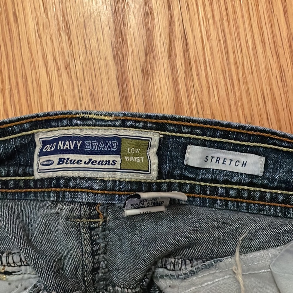 Last Chance! Old Navy Cropped Stretch Jeans, low waist - Picture 5 of 7